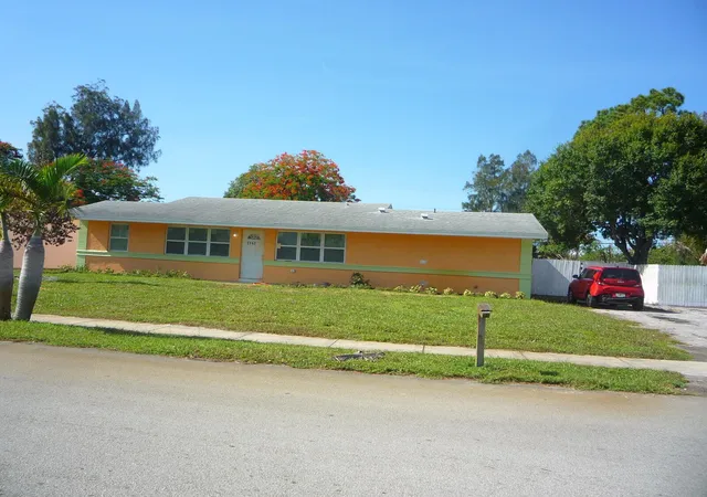 Photo 2 of Single family home for sale at 2162 Nw 28th Street, Oakland Park, FL 33311 | MLS# B26044495 | Listing updated on 2026-09-25