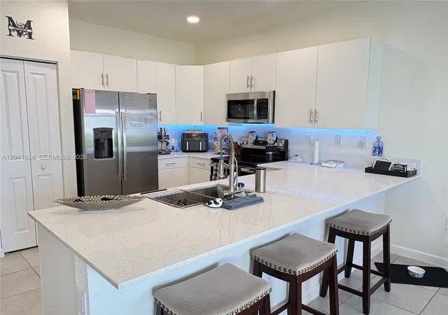 5th image of 3482 W 114Th Ter, Hialeah, FL 33018 | MLS# A12041334