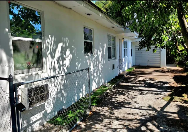 Listing Photo 5 - Condo for sale in building located at 241 NW 32nd St, Miami, FL 33127