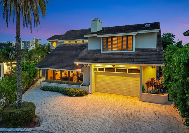 Photo 3 of Single family home for sale at 3110 Ne 47th Street, Fort Lauderdale, FL 33308 | MLS# B26044526 | Listing updated on 2026-09-24