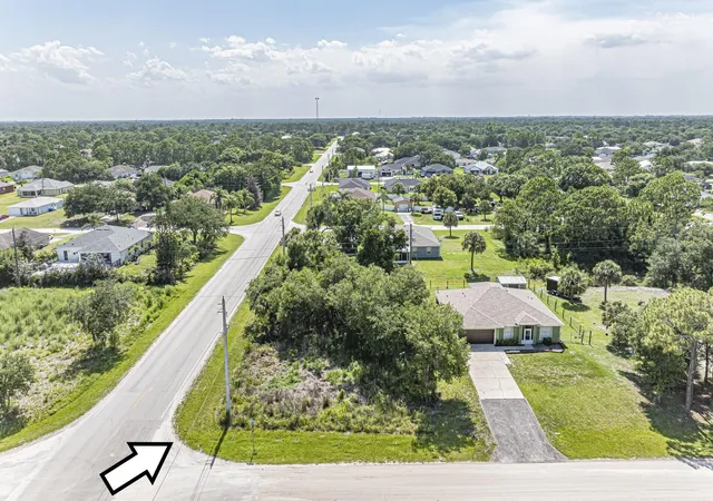 Homes for sale in Vero Beach, FL | 8315 102Nd Ave, Vero Beach, FL 32967 | MLS# B26044531