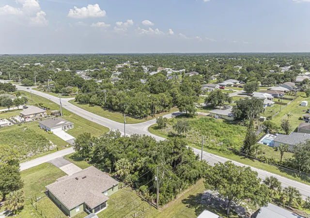 Homes for sale in Vero Beach, FL | 8315 102Nd Ave, Vero Beach, FL 32967 | MLS# B26044531