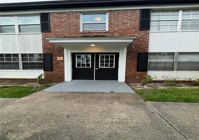 2nd image of 5325 Curry Ford Rd #A104, Orlando, FL 32812 | MLS# A12041774
