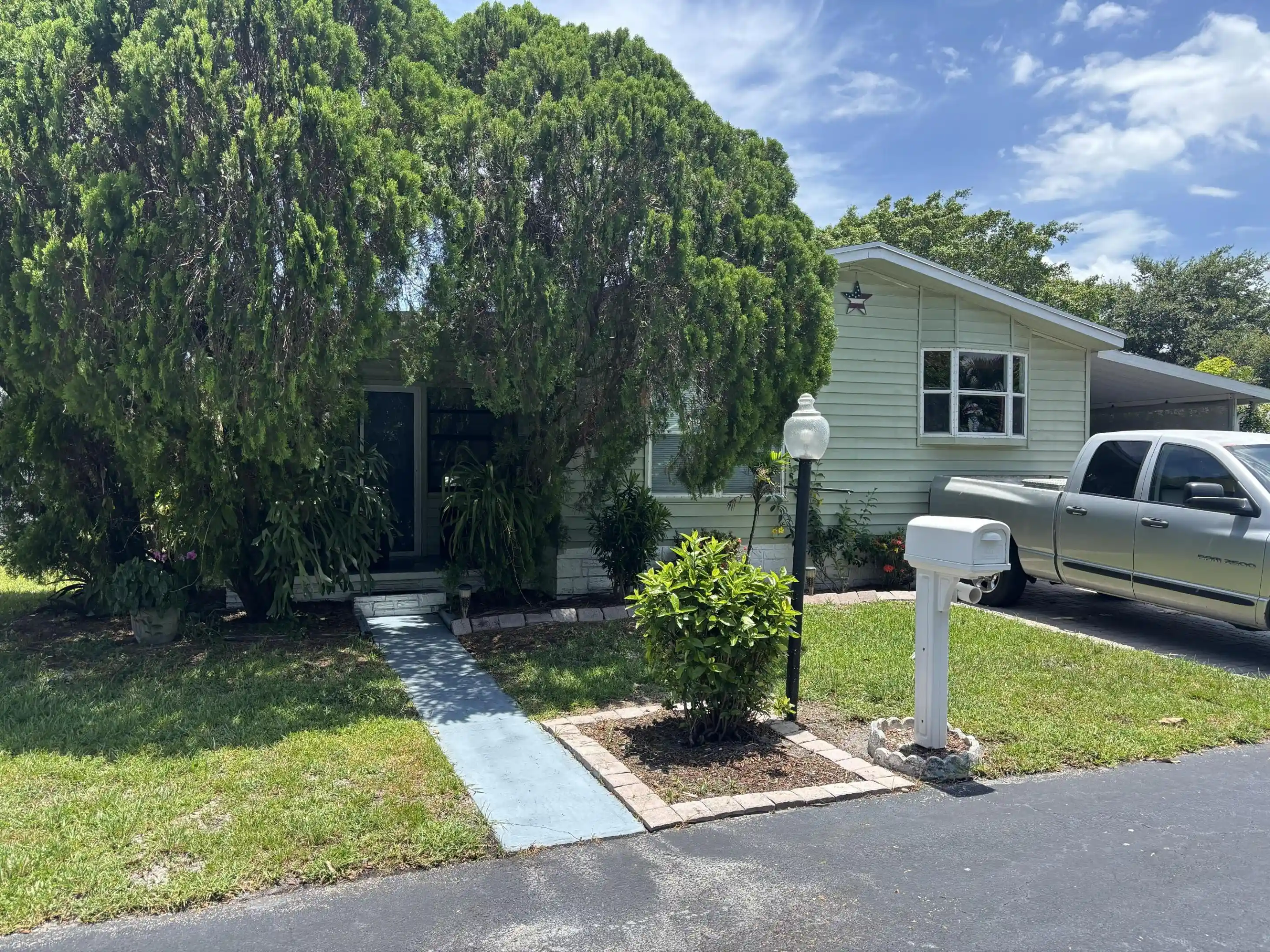 Photo 1 of Manufactured home for sale at 4520 Nw 68th Place, Coconut Creek, FL 33073 | MLS# B26044599 | Listing updated on 2026-10-30