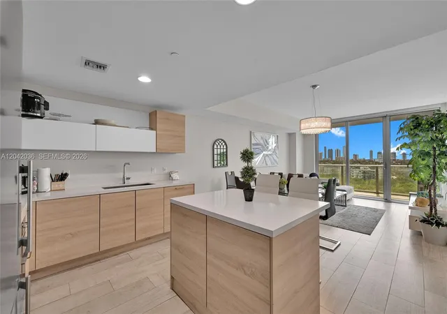 5th image of 16385 Biscayne Blvd #1020, Aventura, FL 33160 | MLS# A12042036