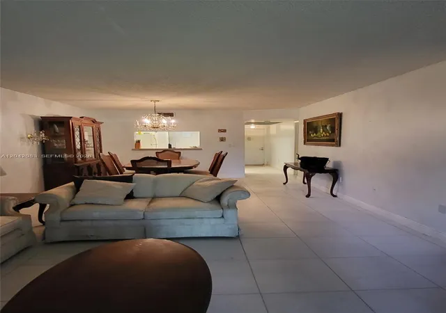 2nd image of 900 Colony Point Cir #107, Pembroke Pines, FL 33026 | MLS# A12042083