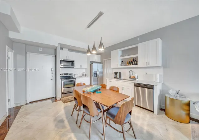 3rd image of 5005 Collins Ave #PH02, Miami Beach, FL 33140 | MLS# A12035262