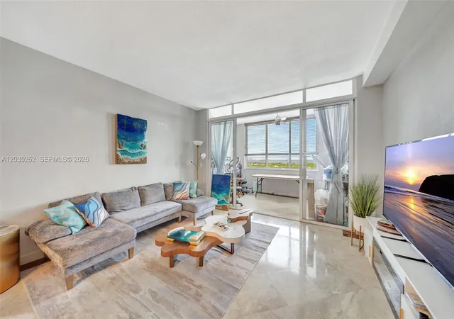 5th image of 5005 Collins Ave #PH02, Miami Beach, FL 33140 | MLS# A12035262