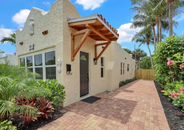 4th image of 842 Selkirk St, West Palm Beach, FL 33405 | MLS# B26044648