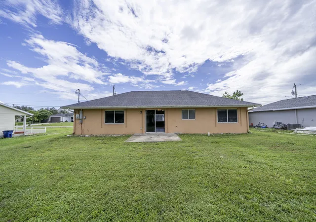 17th image of 4306 11th St Sw, Lehigh Acres, FL 33976 | MLS# B26044651