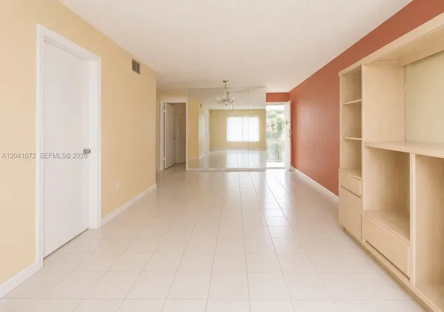 4th image of 1975 W 44Th Pl #310, Hialeah, FL 33012 | MLS# A12041072