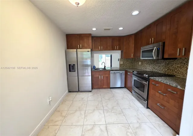 3rd image of 14237 SW 94th Cir Ln, Miami, FL 33186