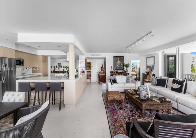 4th image of 200 Ocean Lane Dr #409, Key Biscayne, FL 33149 | MLS# A12033182