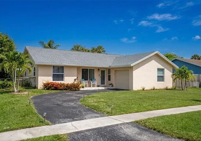 Photo 2 of Single family home for sale at 9544 Richmond Cir, Boca Raton, FL 33434 | MLS# B26044736 | Listing updated on 2026-10-08
