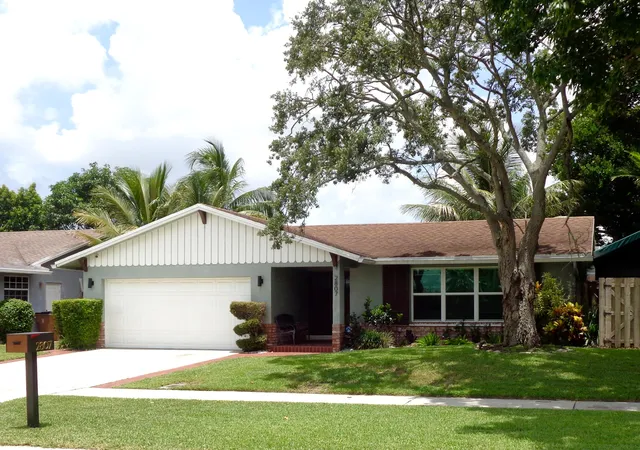 Photo 3 of Single family home for sale at 2807 Sw 13th Court, Deerfield Beach, FL 33442 | MLS# B26044782 | Listing updated on 2026-10-05