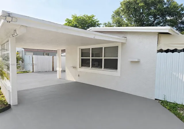 3rd image of 2820 Nw 14Th Ct, Fort Lauderdale, FL 33311 | MLS# A12041480