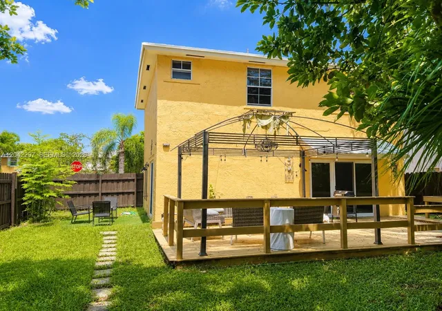 Homes for sale in Tamarac, FL | 5788 Woodland Point Dr, Tamarac, FL 33319 | MLS# A12042297