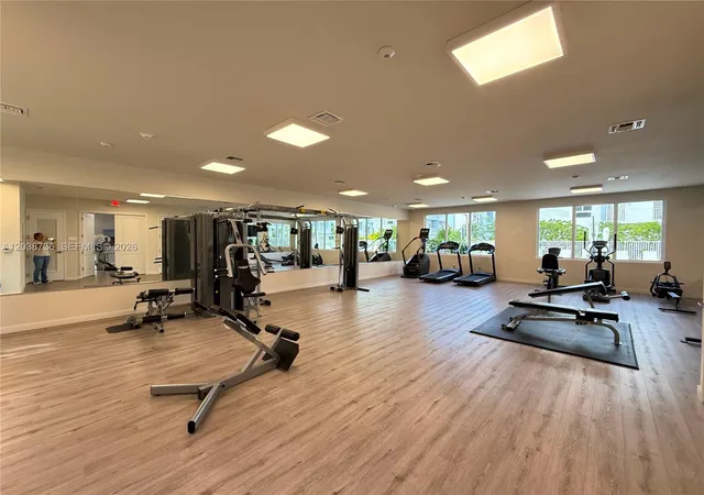 8th image of 610 Ne 2nd St #205, Dania, FL 33004 | MLS# A12038736