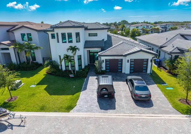 Photo 1 of Single family home for sale at 5746 Ashwood Cir W, Fort Lauderdale, FL 33312 | MLS# B26044869 | Listing updated on 2026-10-02