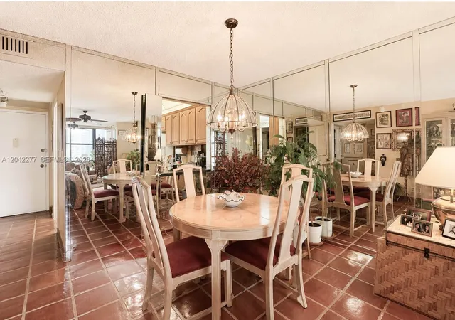 4th image of 1000 Parkview Dr #726, Hallandale Beach, FL 33009 | MLS# A12042277
