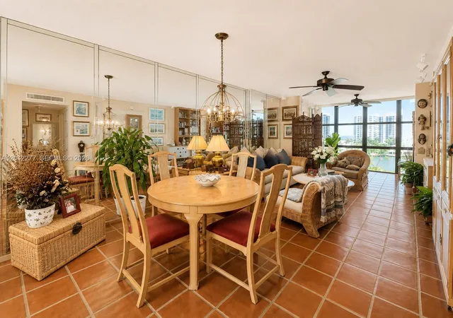 5th image of 1000 Parkview Dr #726, Hallandale Beach, FL 33009 | MLS# A12042277