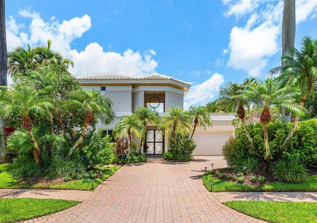Homes for sale in Boca Raton, FL | 17069 Royal Cove Wy, Boca Raton, FL 33496 | MLS# B26044919
