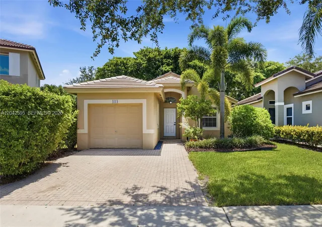 Homes for sale in Weston, FL | 4114 Sapphire St, Weston, FL 33331 | MLS# A12042595