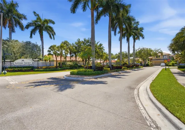 Homes for sale in Weston, FL | 4114 Sapphire St, Weston, FL 33331 | MLS# A12042595
