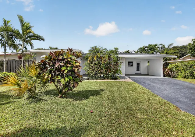 Photo 2 of Single family home for sale at 5731 Ne 17th Terrace, Fort Lauderdale, FL 33334 | MLS# B26044954 | Listing updated on 2026-10-09
