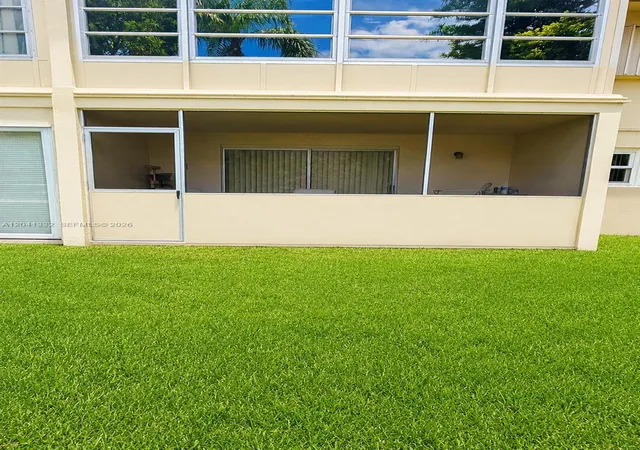 27th image of 20 Abbey Ln #101, Delray Beach, FL 33446 | MLS# A12041332