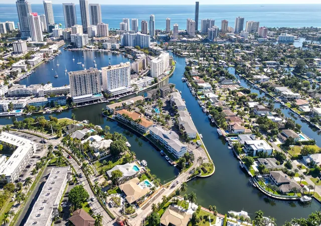 29th image of 450 Paradise Isle Blvd, Hallandale Beach, FL 33009 | MLS# B26044993