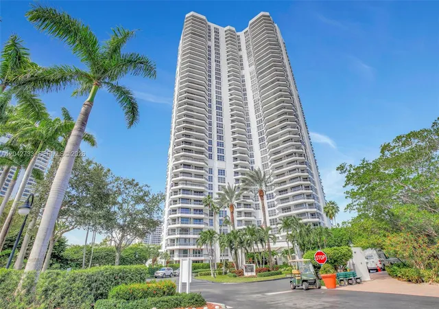 2nd image of 3500 Mystic Pointe Dr #1804, Aventura, FL 33180 | MLS# A12042733