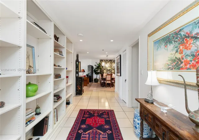 2nd image of Villa Regina Condominium, Miami, FL 33129