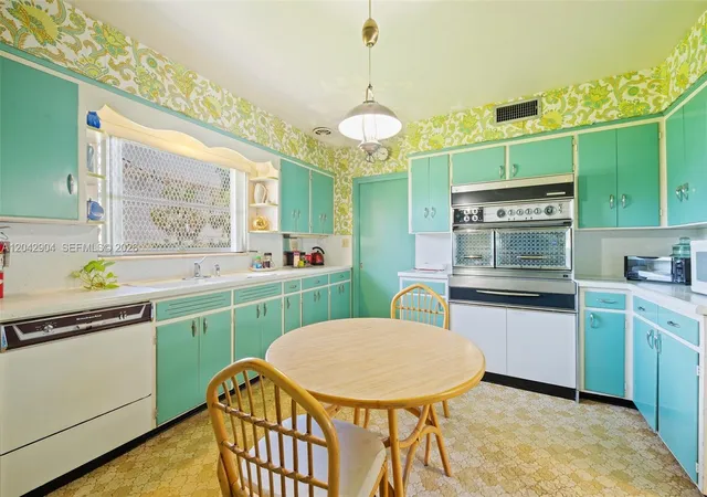 43rd image of 20 Sw 4th St, Dania, FL 33004 | MLS# A12042904
