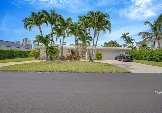 Photo 1 of Sale Pending at 1211 Bimini Ln, Riviera Beach, FL 33404 | MLS# B26045127 | Listing updated on 2026-09-20