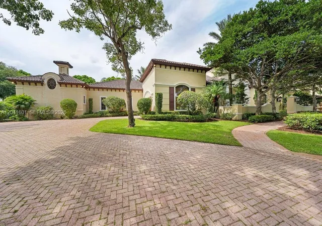 Photo 1 of Single family home for sale at 9001 SW 59th Court, Pinecrest, FL 33156 | MLS# A12041601 | Listing updated on 2026-10-31