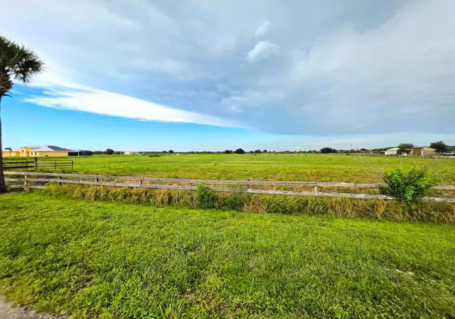 12th image of 4 Sneed Rd, Fort Pierce, FL 34945 | MLS# B26045136