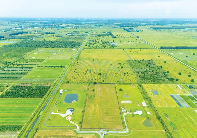 2nd image of 4 Sneed Rd, Fort Pierce, FL 34945 | MLS# B26045136