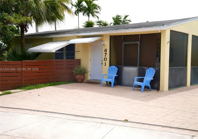 5th image of 6701 Harding St, Hollywood, FL 33024 | MLS# A12041394