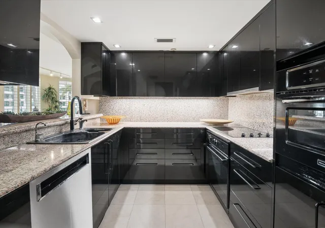 5th image of 120 SE 5th Avenue #329, Boca Raton, FL 33432 | MLS# B26045241