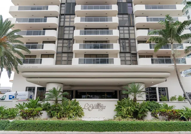 2nd image of 5757 Collins Ave #1604, Miami Beach, FL 33140 | MLS# A12042508