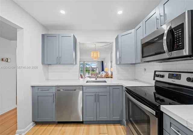 3rd image of 4025 N Nob Hill Rd #301, Sunrise, FL 33351 | MLS# A12043124