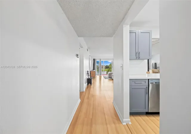 4th image of 4025 N Nob Hill Rd #301, Sunrise, FL 33351 | MLS# A12043124