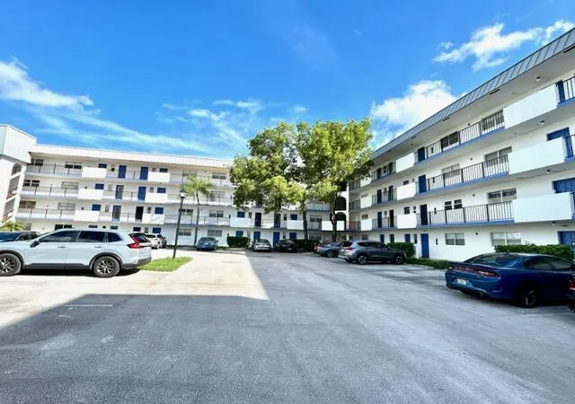 Photo 2 of Condo for sale at 6061 N Falls Cir Dr #402, Lauderhill, FL 33319 | MLS# B26045319 | Listing updated on 2026-10-08