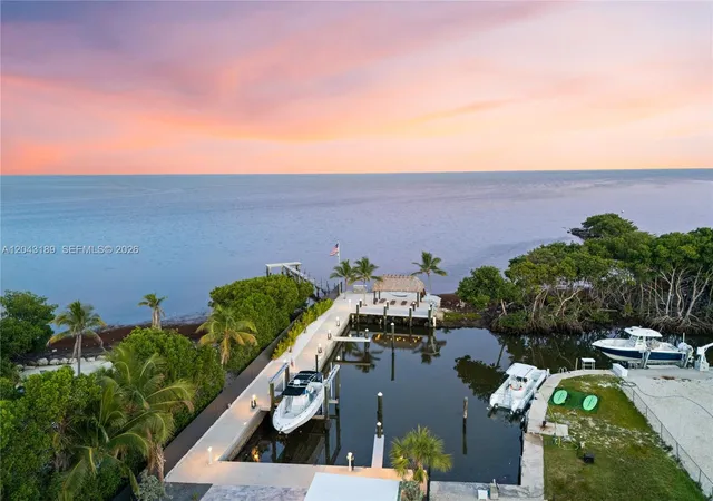 3rd image of 16 Seaside Ave, Key Largo, FL 33037 | MLS# A12043189