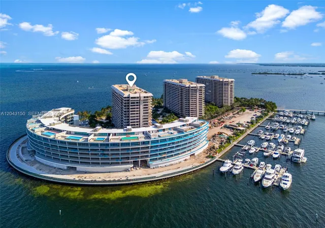 Homes for sale in Miami, FL | 3 Grove Isle Drive, Miami, FL 33133 | Houzeo