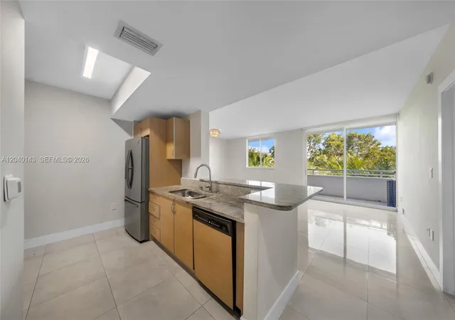 3rd image of 2775 Ne 187Th St #318, Miami, FL 33180 | MLS# A12040143