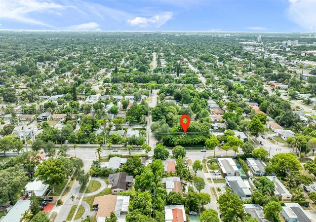 5th image of 1585 Ne 158Th St, North Miami Beach, FL 33162 | MLS# A12042331