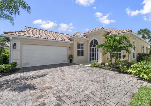 Photo 2 of Single family home for sale at 8186 Laborie Ln, Wellington, FL 33414 | MLS# B26045380 | Listing updated on 2026-09-23