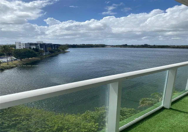 3rd image of 1301 Ne Miami Gardens Dr #701W, Miami, FL 33179 | MLS# A12043256